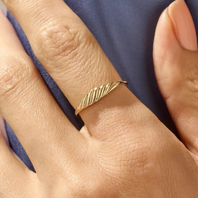 Anillo Naomi